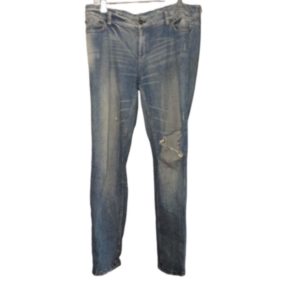 Y2K Juicy Couture Light Wash Faded, Distressed, Ripped Jeans Size 32 low rise